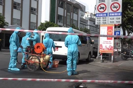 Video: Phong tỏa một tuyến đường ở Đà Nẵng