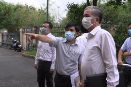 Video: Lãnh đạo TP.HCM kiểm tra công tác phòng dịch COVID-19