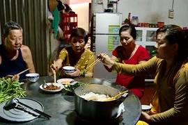 Video: Bữa cơm mùa dịch của người dân nông thôn