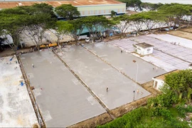 Video: Gấp rút xây dựng 2 bệnh viện dã chiến 7.000 giường ở TP.HCM