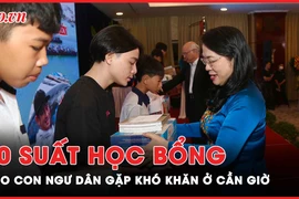 Trao 10 suất học bổng đầu tiên cho con ngư dân gặp khó khăn ở Cần Giờ 