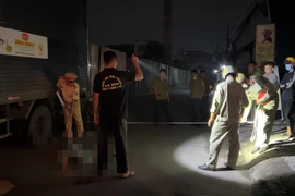 Video: Tông vào xe tải đang đậu, người đàn ông tử vong tại chỗ