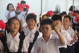 Không thu tiền bồi dưỡng học sinh giỏi và phụ đạo học sinh yếu kém