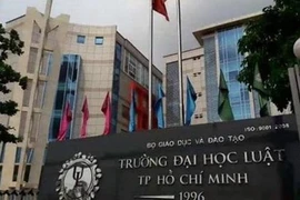  Dịch Corona: Trường ĐH đầu tiên ở TP.HCM cho SV nghỉ 2 tuần