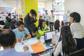 Thí sinh nộp hồ sơ xét tuyển ĐH năm 2019