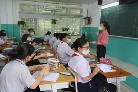 Răn dạy học trò qua những dòng chữ trên bậc thang