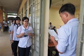 Một thí sinh ở TP.HCM bị đình chỉ vì mang điện thoại vào phòng thi