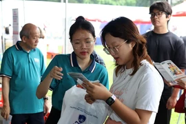 Hàng loạt trường đại học ở TP.HCM công bố điểm sàn thi tốt nghiệp THPT