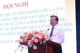Chủ tịch UBND TP.HCM cam kết 3 vấn đề lớn để phát triển nguồn nhân lực cao