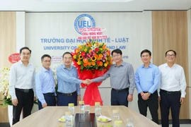 Báo Pháp Luật TP.HCM thăm, chúc mừng các cơ sở đào tạo nhân Ngày Nhà giáo Việt Nam