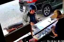 Chủ đại lý vé số ở TP Thủ Đức bị lừa vé số giả gần 6 triệu đồng
