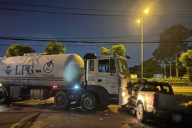 Tài xế tử vong nghi do đột quỵ, xe bồn bị mất lái tông vào nhiều xe