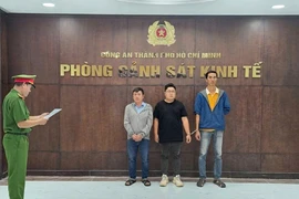 Đội trưởng và 2 nhân viên Trung tâm hỏa táng Bình Hưng Hòa bị bắt
