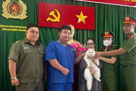Công an phường Tân Hưng tiếp tục tìm chủ nhân trong vụ 32 chó, mèo được giải cứu