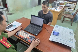 Bắt khẩn cấp người đàn ông đánh người can ngăn sau va chạm giao thông
