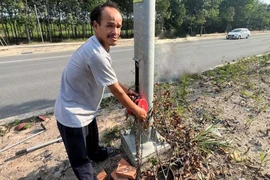 Bắt tạm giam đối tượng nhiều lần cắt trộm dây điện trụ đèn chiếu sáng ở TP.HCM