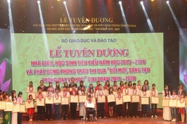 Tuyên dương nhà giáo, học sinh tiêu biểu