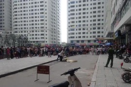 Cô gái rơi từ tầng cao xuống đất tử vong