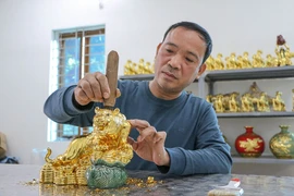 Hà Nội: Hổ dát vàng hút khách dịp Tết Nguyên đán 2022