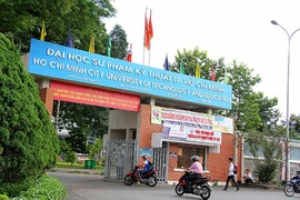 ĐH Sư phạm kỹ thuật TP.HCM phải khôi phục quyền lợi của TS Trương Thị Hiền