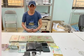 Bắt bị can chuyên thủ ‘hàng nóng’ để vận chuyển ma túy
