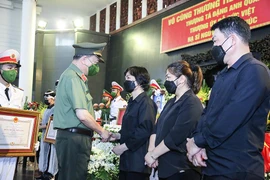 Những dòng trân trọng của Bộ trưởng Tô Lâm trong sổ tang 3 liệt sĩ cảnh sát PCCC