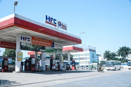 Hà Nội: Một số cửa hàng xăng dầu vẫn ngưng bán dù giá tăng 