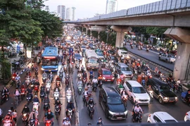 Hà Nội: Thí điểm nhiều giải pháp trên đường Nguyễn Trãi, nhưng vẫn ùn tắc