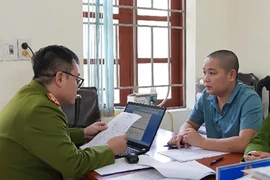 Làm khống hồ sơ để cấp giấy chứng nhận, 6 người bị bắt