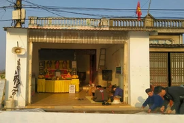 2 vợ chồng tử vong bất thường trong phòng ngủ 
