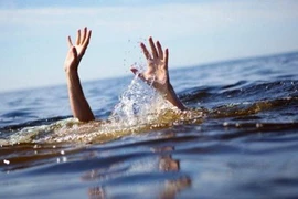 Tạm giữ hình sự người mẹ bế hai con nhỏ xuống sông dẫn đến tử vong