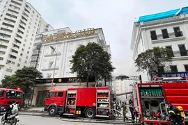 Cháy quán karaoke 5 tầng ở Hà Nội