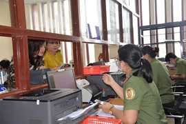 Hoàn thành dự thảo Luật sửa đổi, bổ sung một số điều của Luật Xuất cảnh, nhập cảnh