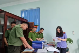 Bắt phó chủ tịch xã vì đề nghị cấp giấy chứng nhận sai