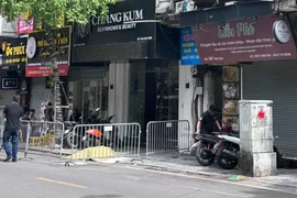 Người đàn ông tử vong nghi rơi từ tầng cao xuống đất