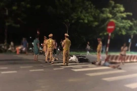 Nam thanh niên vượt chốt tông trúng CSGT