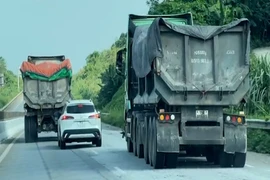 Khởi tố vụ 2 tài xế điều khiển xe ben chèn ép ô tô trên cao tốc