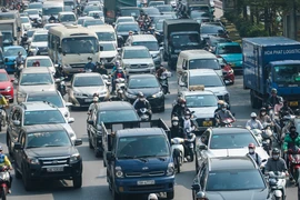 Hà Nội: 1 nút giao thông vẫn 'thách thức' nhà sáng kiến dù đã bỏ đèn đỏ