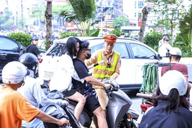 Hà Nội kết thúc hoạt động 10 tổ công tác đặc biệt xử lý vi phạm giao thông