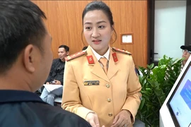 Người dân có được điều khiển phương tiện trong thời gian chờ cấp, đổi giấy phép lái xe?