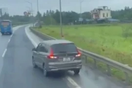 Nữ tài xế lùi xe trên cao tốc Hà Nội – Thái Nguyên vì... đi quá nút giao