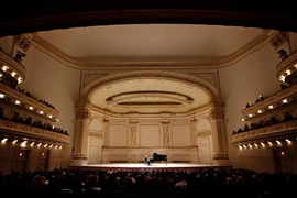 Pianist danh tiếng Adam Gyorgy đến TP.HCM tuyển tài năng piano