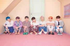 'Boy With Luv' của BTS tiếp tục giật cúp lần 8 tại Music Core