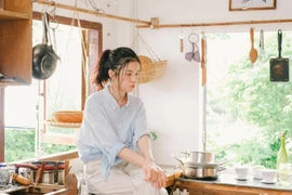 Đạo diễn của BTS làm MV tình yêu cho Suni Hạ Linh