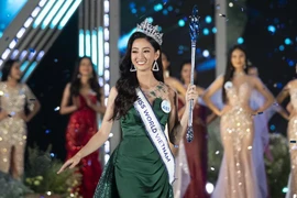 Lương Thùy Linh đăng quang Hoa hậu Thế giới Việt Nam 2019