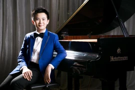 Thần đồng piano 13 tuổi trở lại Việt Nam 