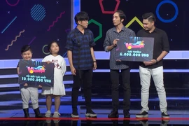 Dương Thanh Vàng dẹo hết cỡ nhận mình mới 6,5 tuổi 