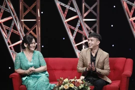 Hồ Quang Hiếu luôn có mẹ bên cạnh trong sự nghiệp
