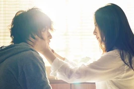 Nhóm nhạc BTS đặc cách hát nhạc phim trong Your Eyes Tell