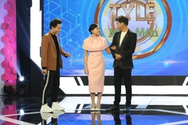 Xuân Nghị cà khịa lối dẫn chương trình của MC Võ Tấn Phát